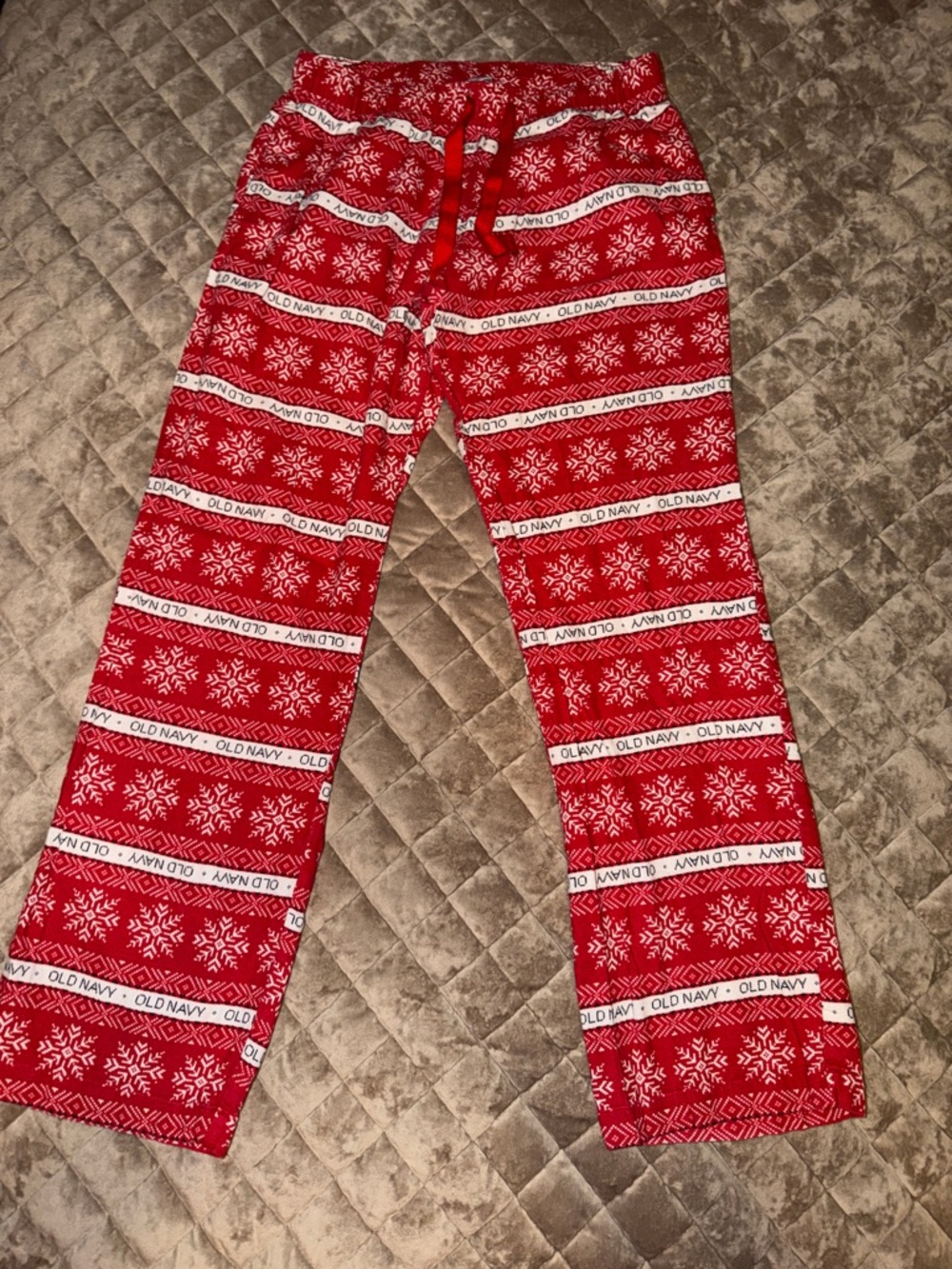 Old Navy Red Snowflake Print Pajama Bottoms